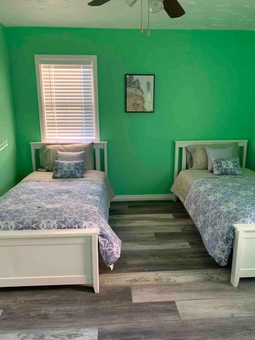 Remodeled House Minutes To Falls Attractions Villa Niagara Falls Esterno foto