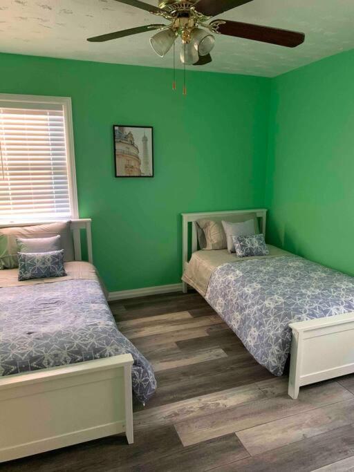 Remodeled House Minutes To Falls Attractions Villa Niagara Falls Esterno foto